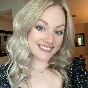 Meet your Posher, Jacquelyn